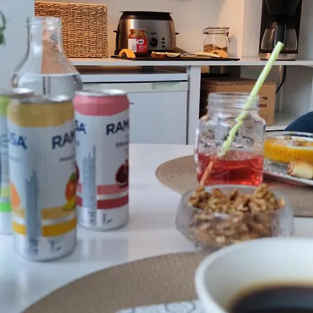 Quarto em Acomodações Particulares The Northern Oasis